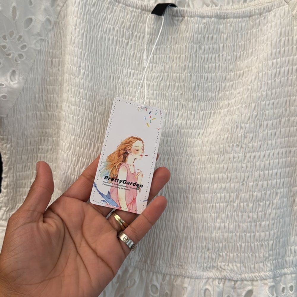 Elegant White Lace Maxi Dress - Picture 10 of 12